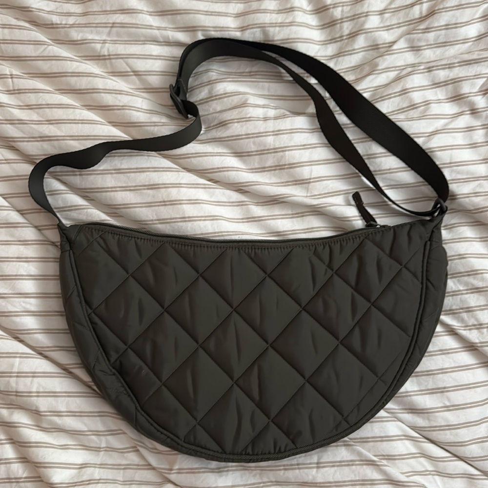 Uniqlo quilted bag NWOT